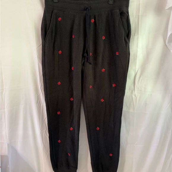 NWT Victoria’s Secret Black Sweater and Pants Set with Red Accents - Picture 6 of 9